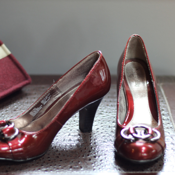 Red Patent Leather heels - Picture 3 of 3